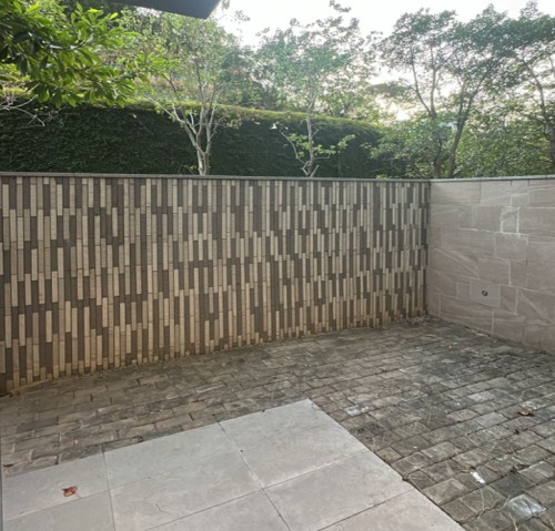 屯門 緹岸 半新樓 豪華會所